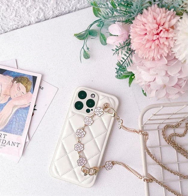 Woven Case with Petite Flower Chain