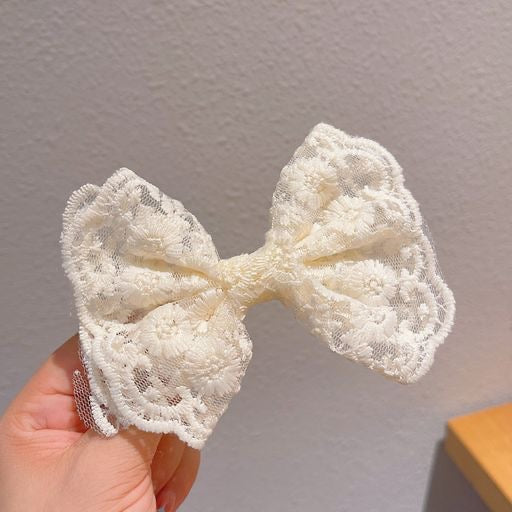 Flower white lace bow clip